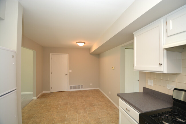 Building Photo - 1325 Haverhill Cir