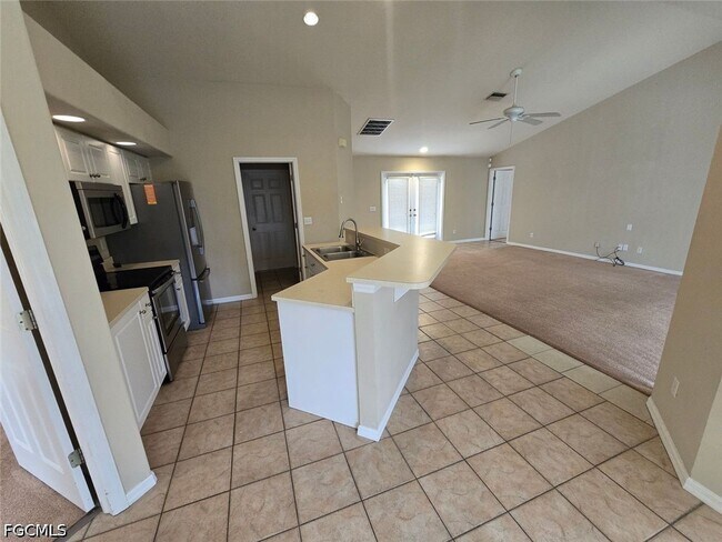 Foto del edificio - 5309 Sands Blvd