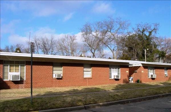 Short-Term Lease! (2) Bedroom Duplex Close to Campus Duplex! - Short-Term Lease! (2) Bedroom Duplex Close to Campus Duplex!