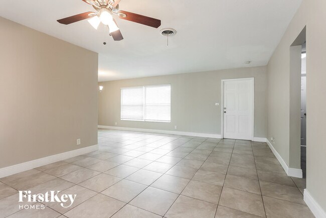 Foto del edificio - 2720 SW 18th St