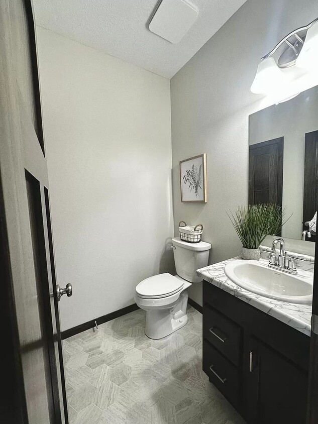 Foto del edificio - Beautiful new construction 3 bed/2.5 bath ...