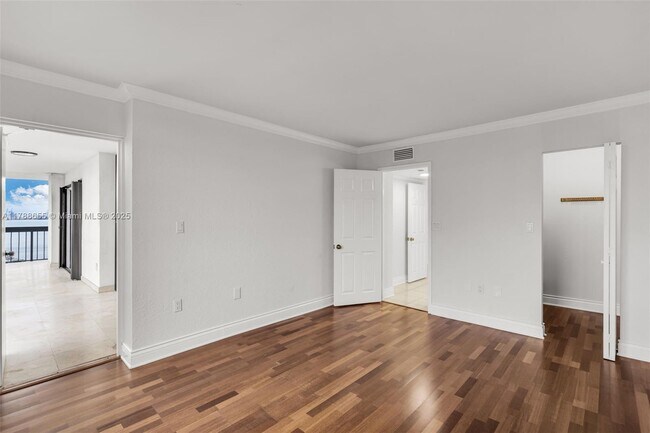 Foto del edificio - 2333 Brickell Ave