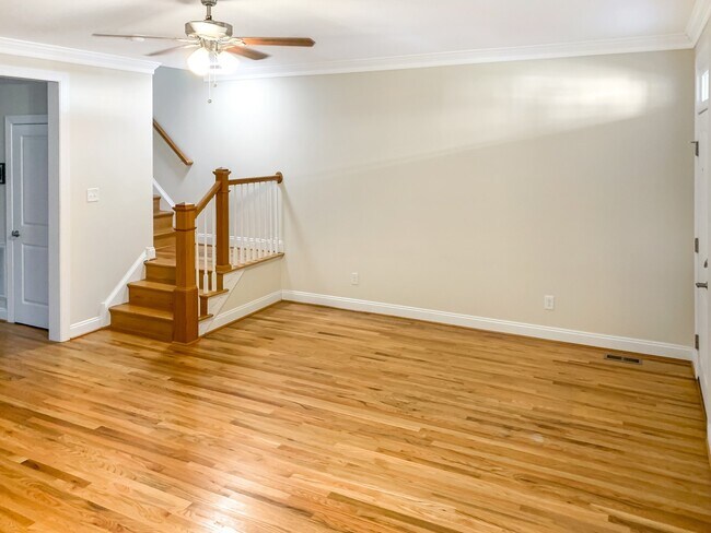 Foto del edificio - 3 Bed/2Bath Open Concept Home in Church Hi...