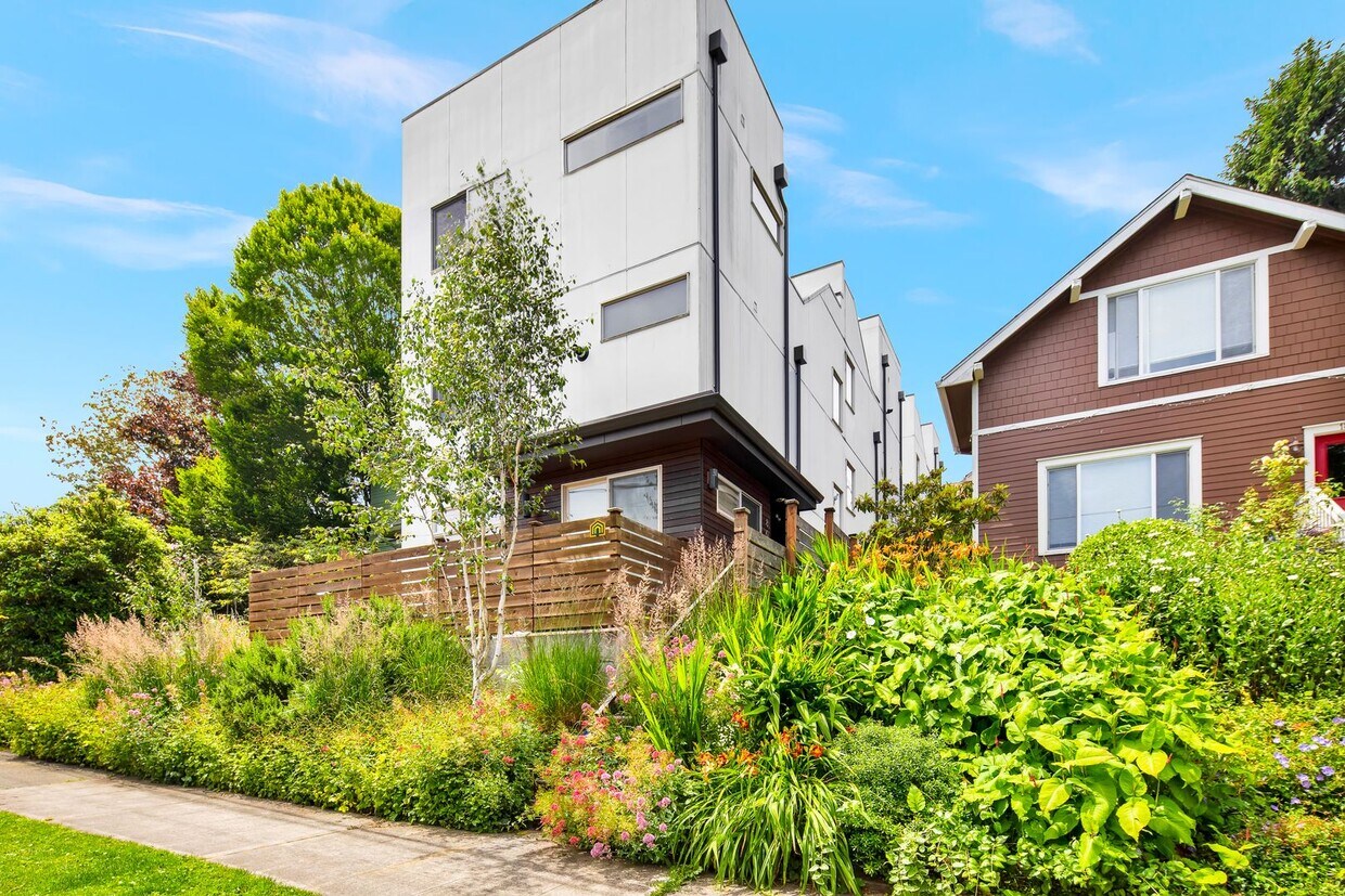 Foto principal - 1807 25th Ave