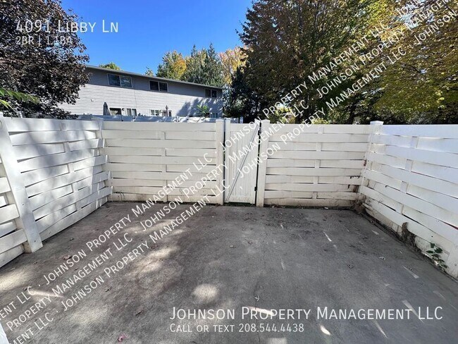Foto del edificio - 4091 Libby Ln