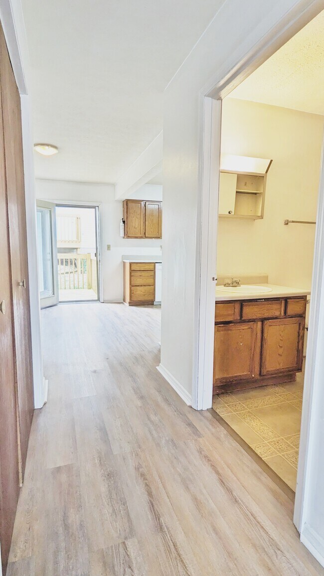 418 W Northlane Dr, Bloomington, IN 47404 Townhome Rentals in