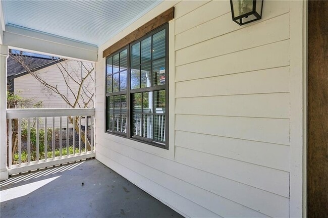 Photo - 1833 Flat Shoals Rd SE House