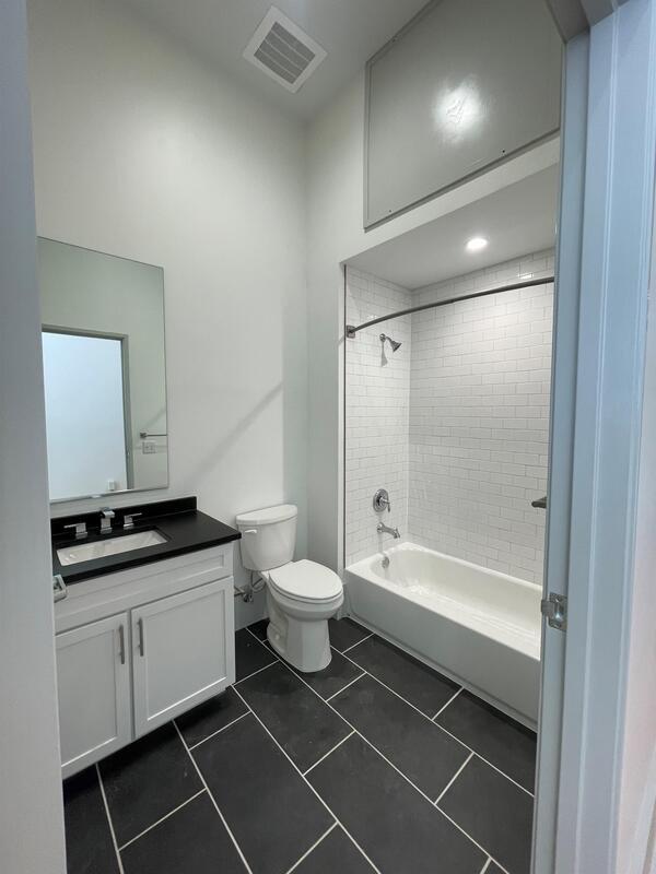 Foto del edificio - 315 W 38th St