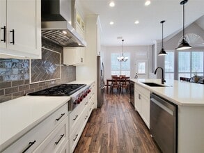 Building Photo - 78 N Bluff Creek Cir