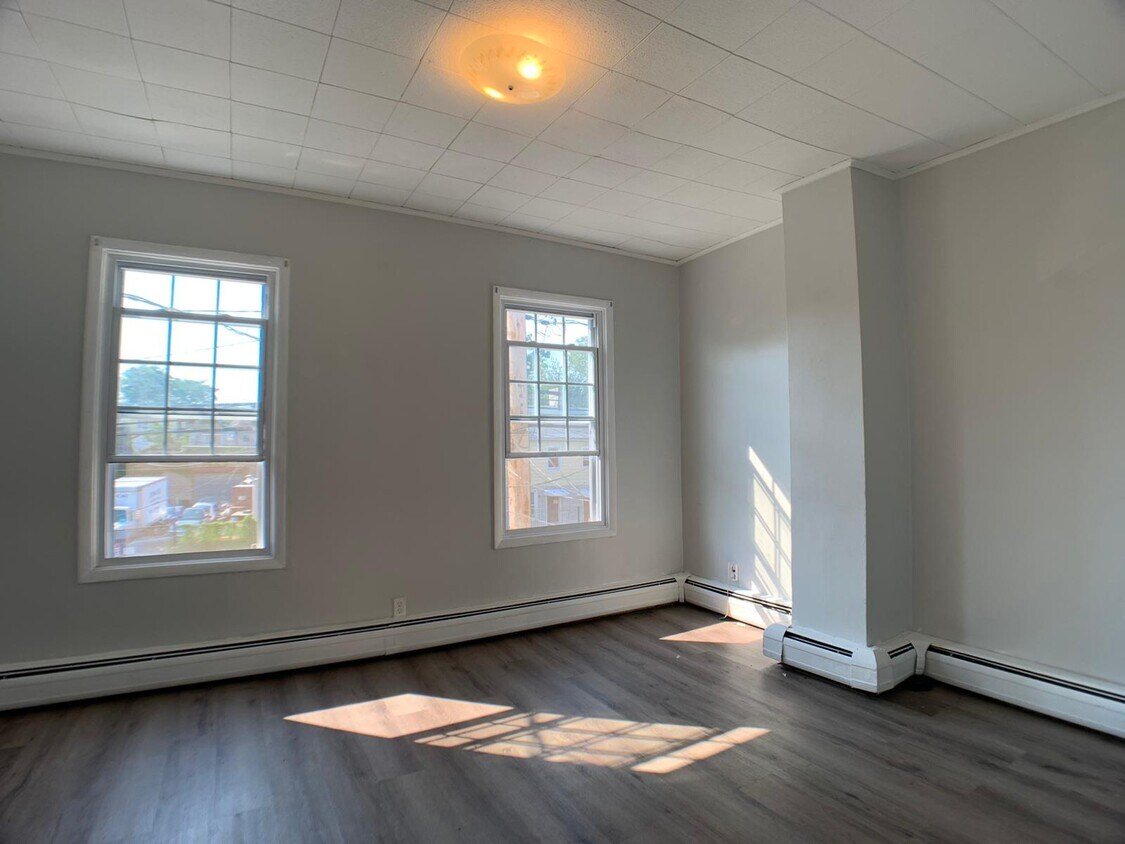 Foto principal - 839 Summer Ave