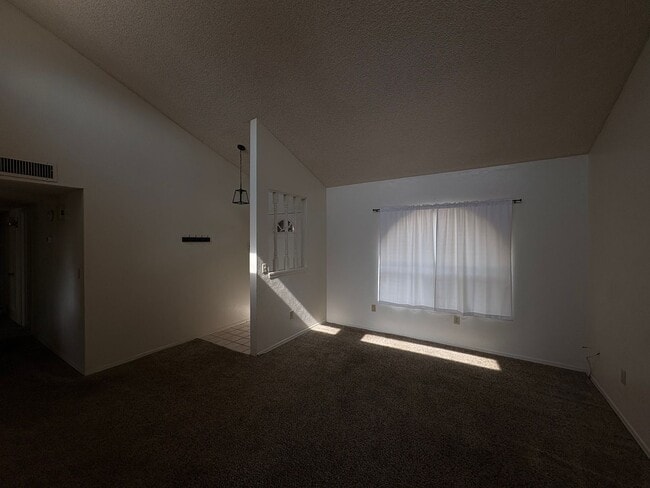 Building Photo - 2761 Dos Mujeres Ave