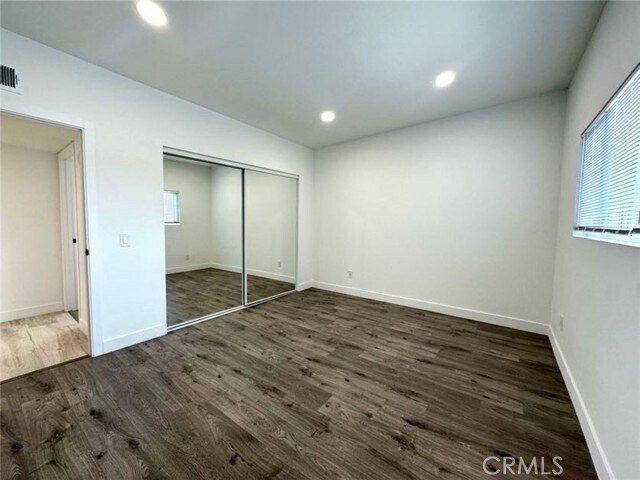 Foto del edificio - 6255 Woodman Ave