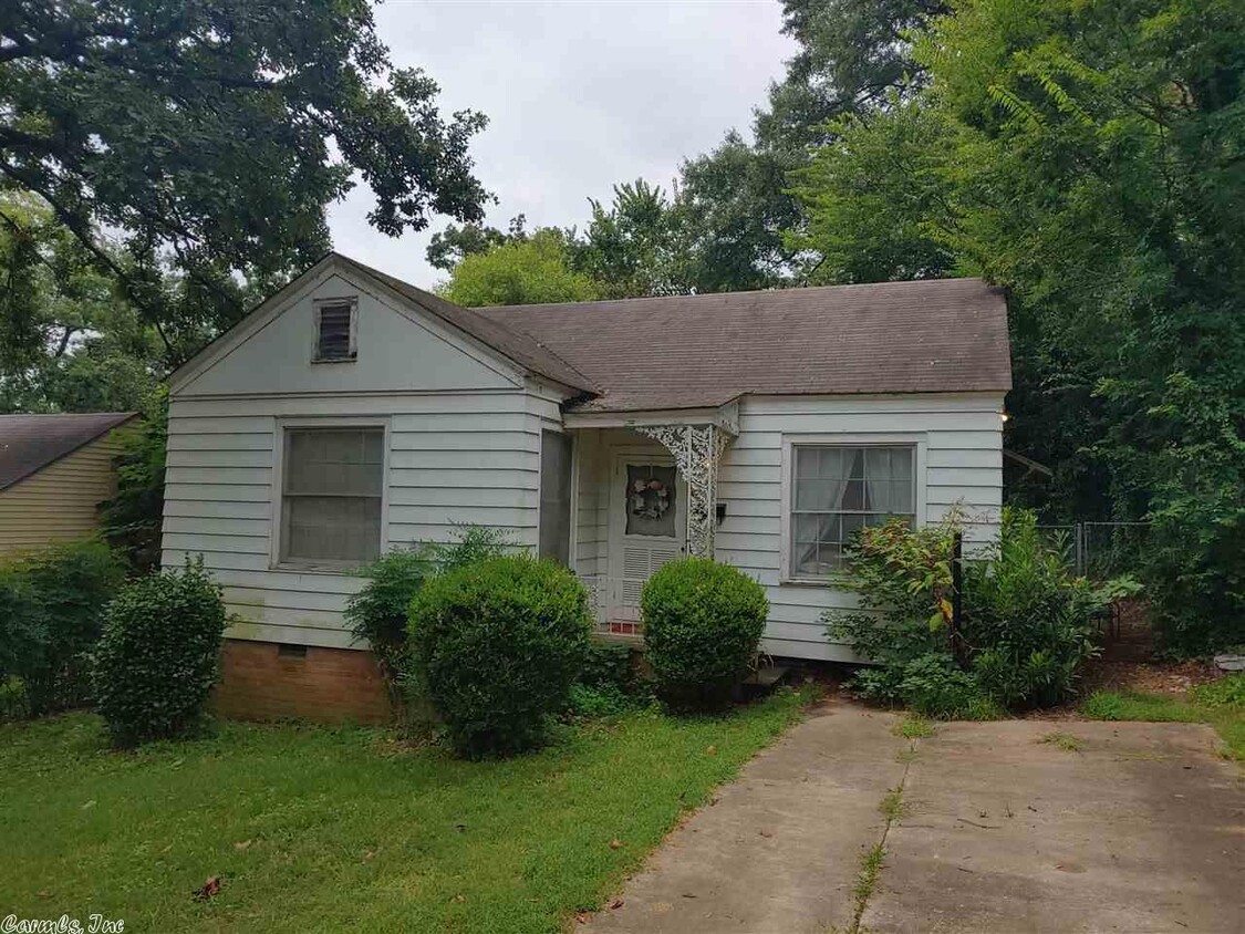 Primary Photo - 304 Walnut St
