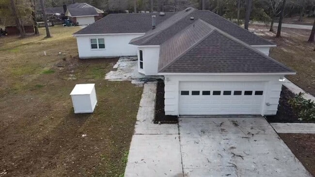 Building Photo - 61424 Queen Anne Dr