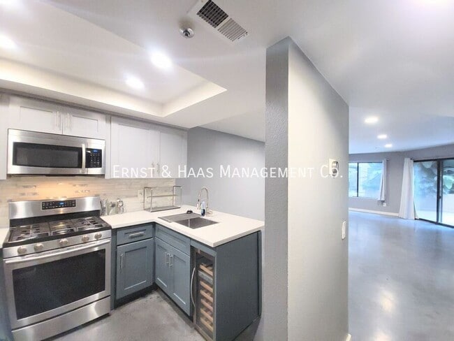 Foto del edificio - 550 Orange Ave