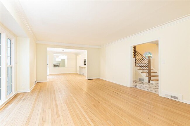 Foto del edificio - 200 W Paces Ferry Rd NW