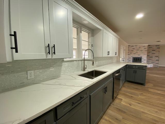 Building Photo - 2310 N Aspen Dr