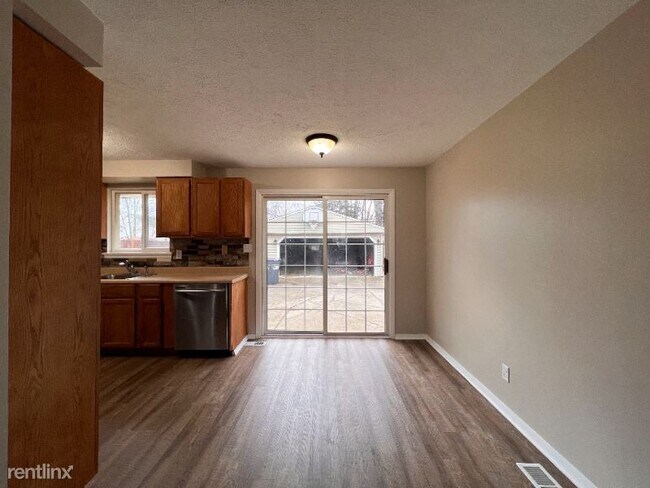Building Photo - 3 br, 1 bath House - 4761 Robinwood Drive