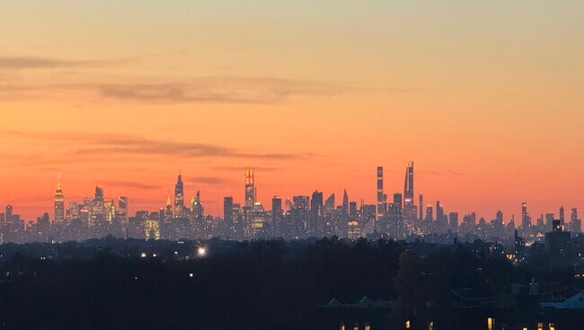 Foto del edificio - 11949 Union Tpke