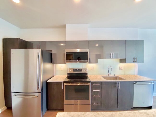 Building Photo - Great Condo For Rent