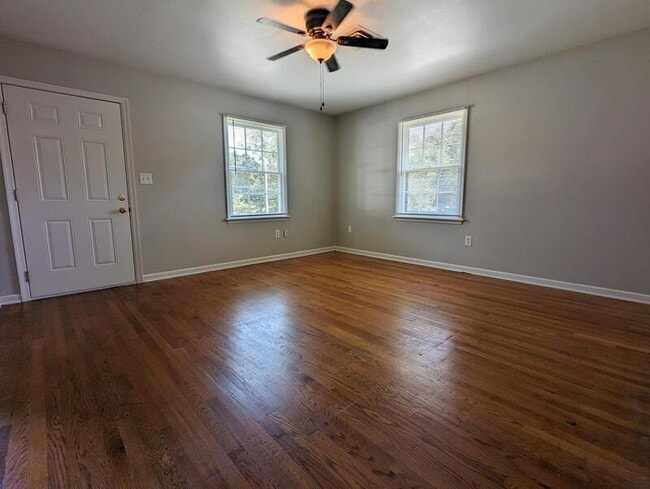 Photo - 400 Riverside Dr Apartment