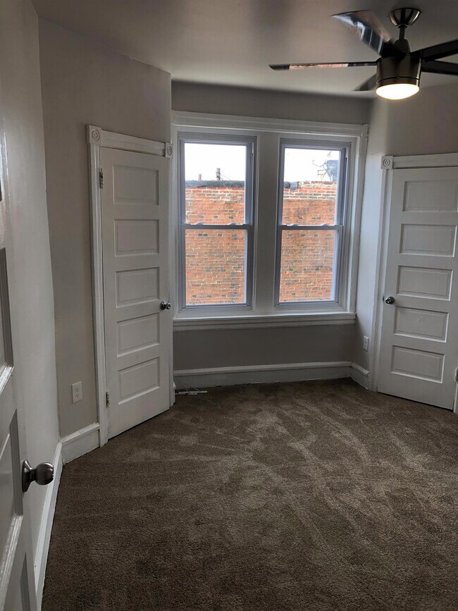 Foto del edificio - 6005 Chester Ave