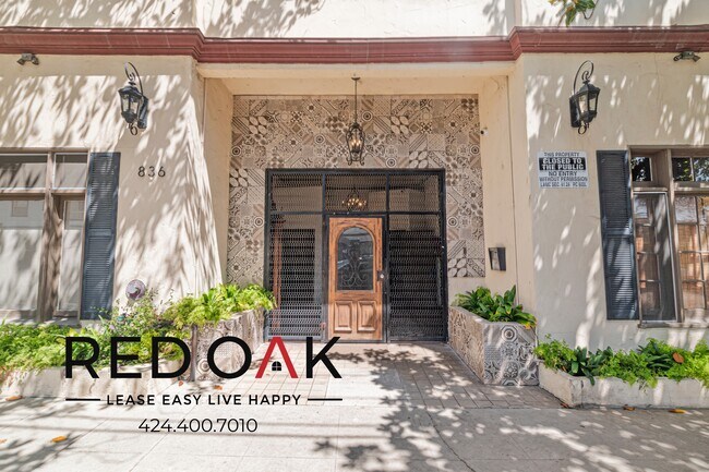 Foto del edificio - 836 Sanborn Ave
