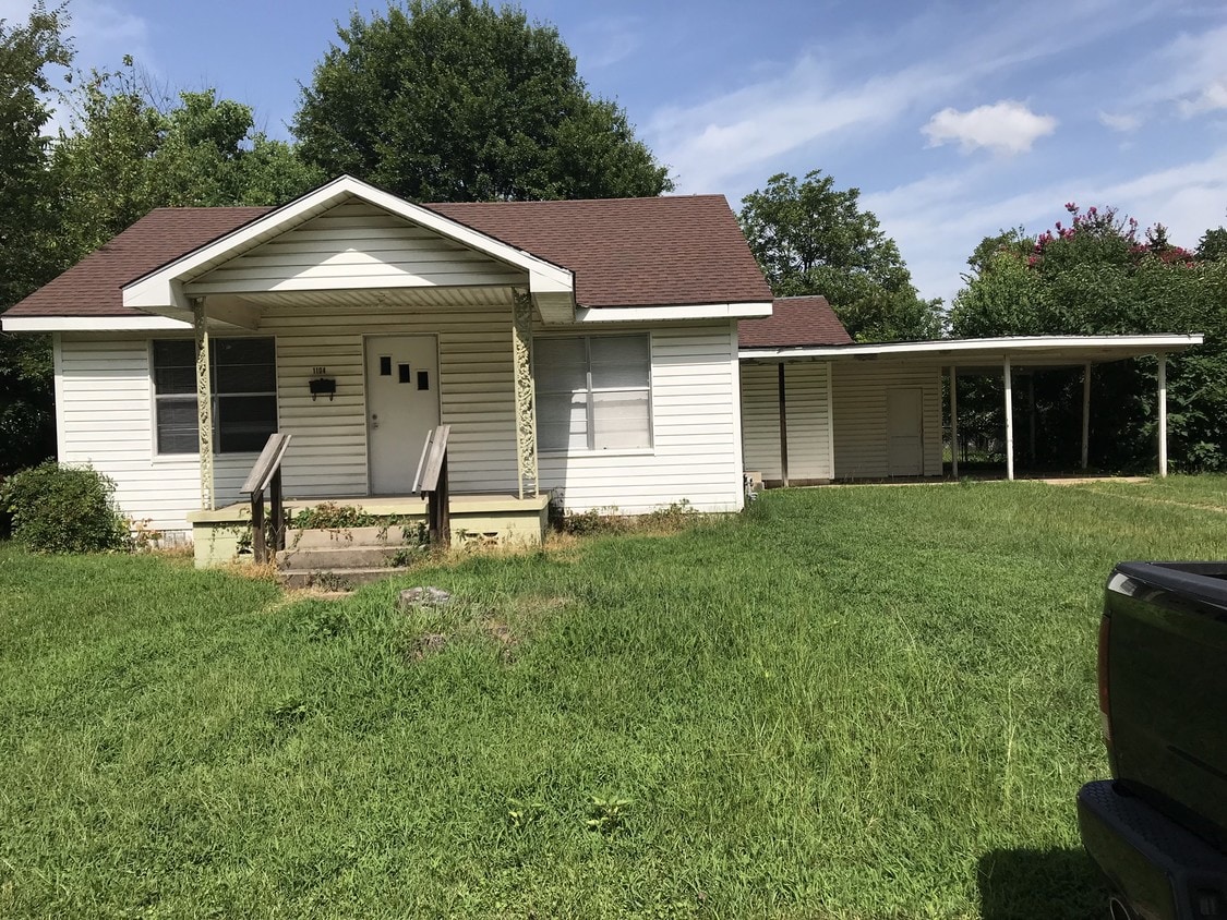 1104 Cleveland St, Texarkana, AR 71854 House Rental in Texarkana, AR