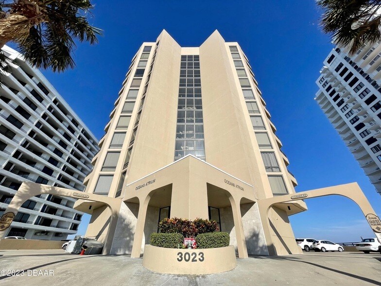 Primary Photo - 3023 S Atlantic Ave