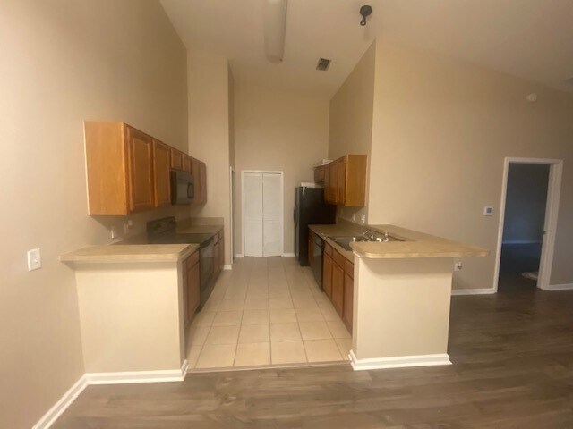 Cocina - 6087 Maggies Cir