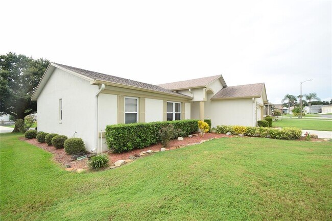 Building Photo - 5955 Chickadee Dr