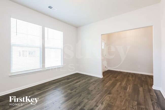 Building Photo - 446 Yoshino Cherry Dr