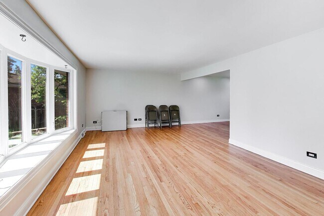Foto del edificio - 1526 Carrol Ct