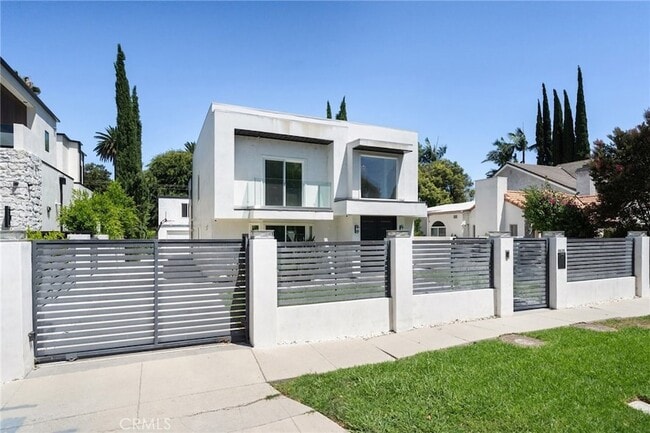 Photo - 4630 Cedros Avenue House