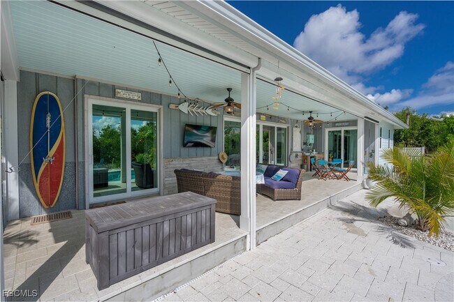 Building Photo - 14390 Tamarac Dr