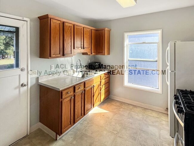 Foto del edificio - Charming & Affordable 1 Bedroom Home Acros...