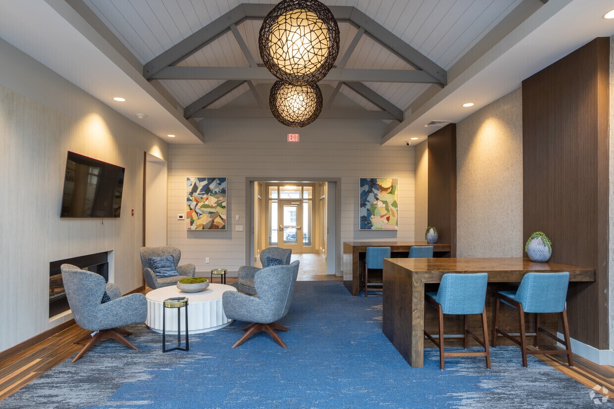 The Residences at Crosstree Apartments in Freeport, ME