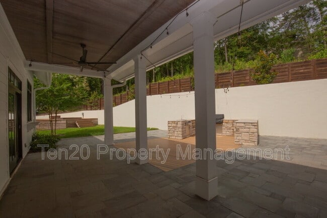 Building Photo - 1 Millington Ct