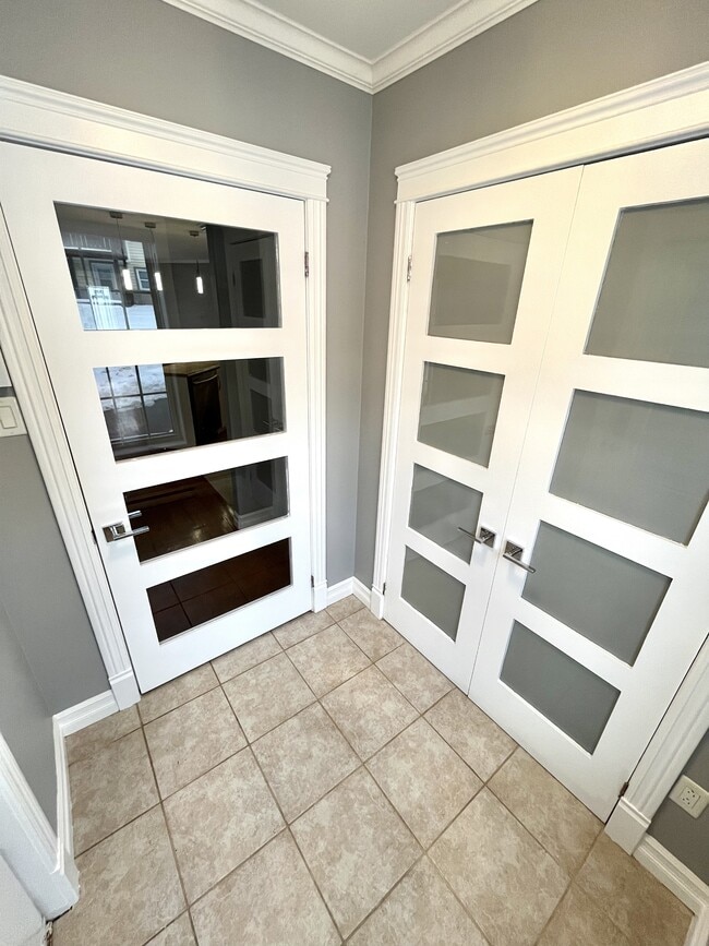 Photo du bâtiment - 1539 Topsail Rd