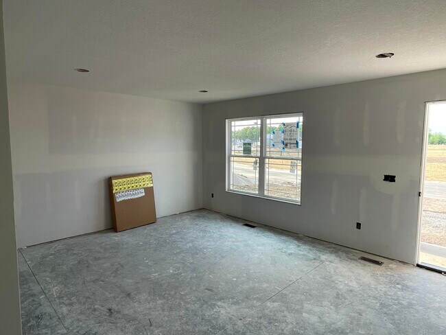 Building Photo - 14732 Verona Lks Psge