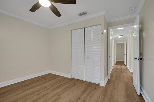 Building Photo - 15109 SW 71st Ln