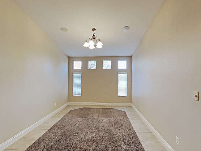 Building Photo - 1648 Rat Pack Avenue