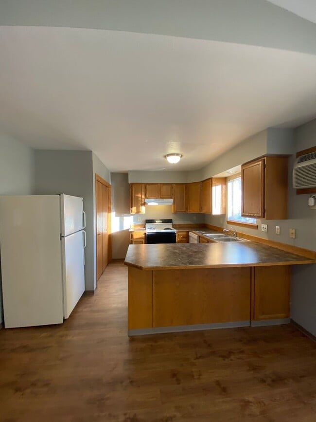 Building Photo - 1006Spey