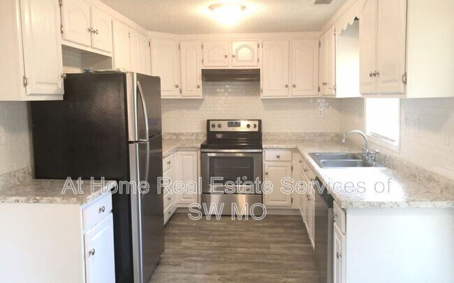 Foto del edificio - 3161 W Lombard St