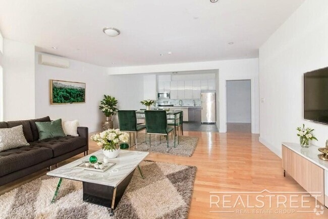 Building Photo - LUXURY 2 Bed LOFT in Queens!