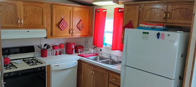 Building Photo - Valley Junction Gem - FURNISHED RENTAL