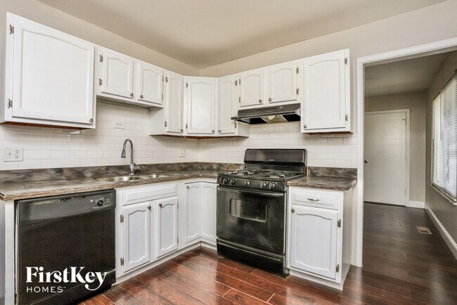 Foto del edificio - 6 Van Crest Ln