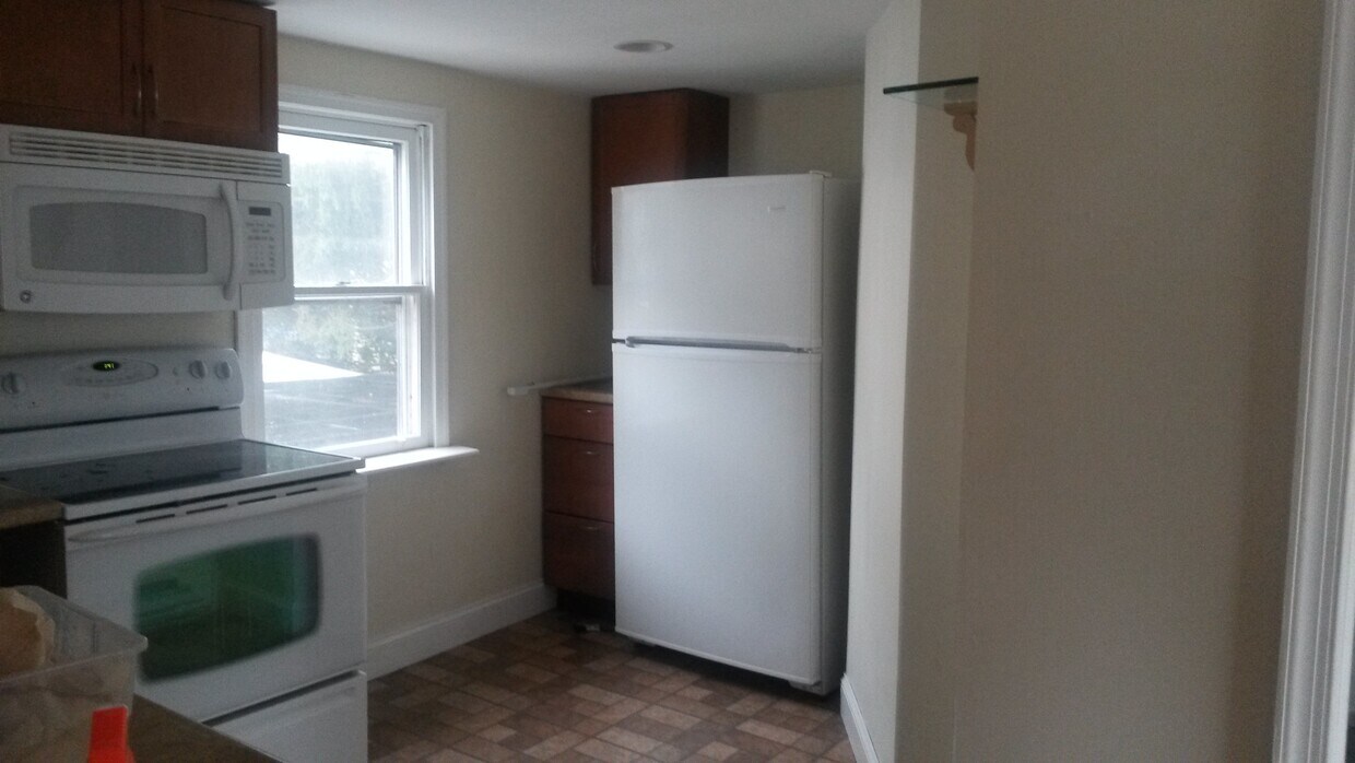 Kitchen - 1209 Charlestown Rd
