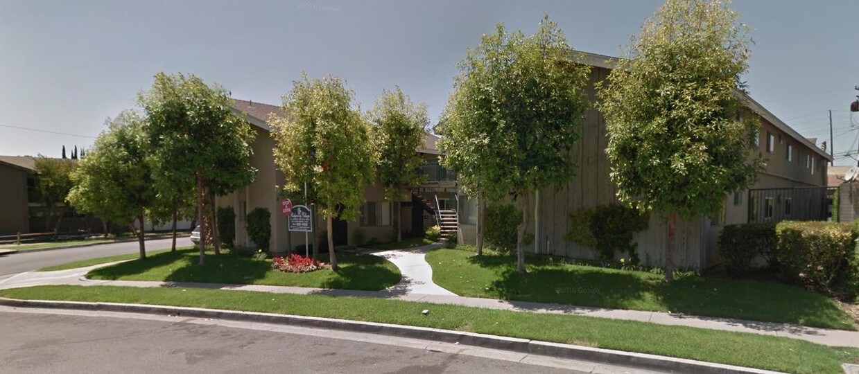 Primary Photo - 601 Ridgeway Ln