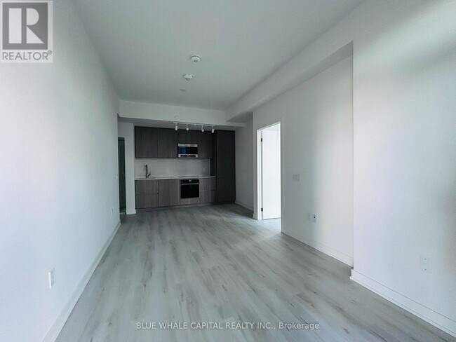 Photo du bâtiment - 110 Broadway Ave